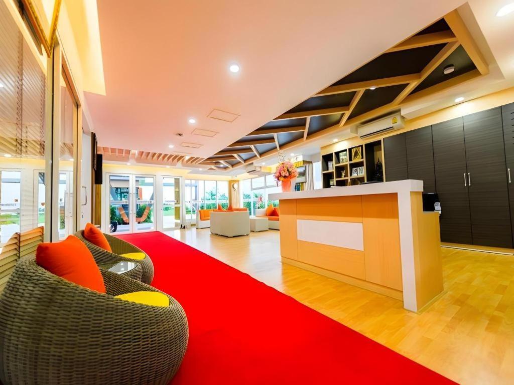 Gt Residence Hotel Buriram Exterior photo