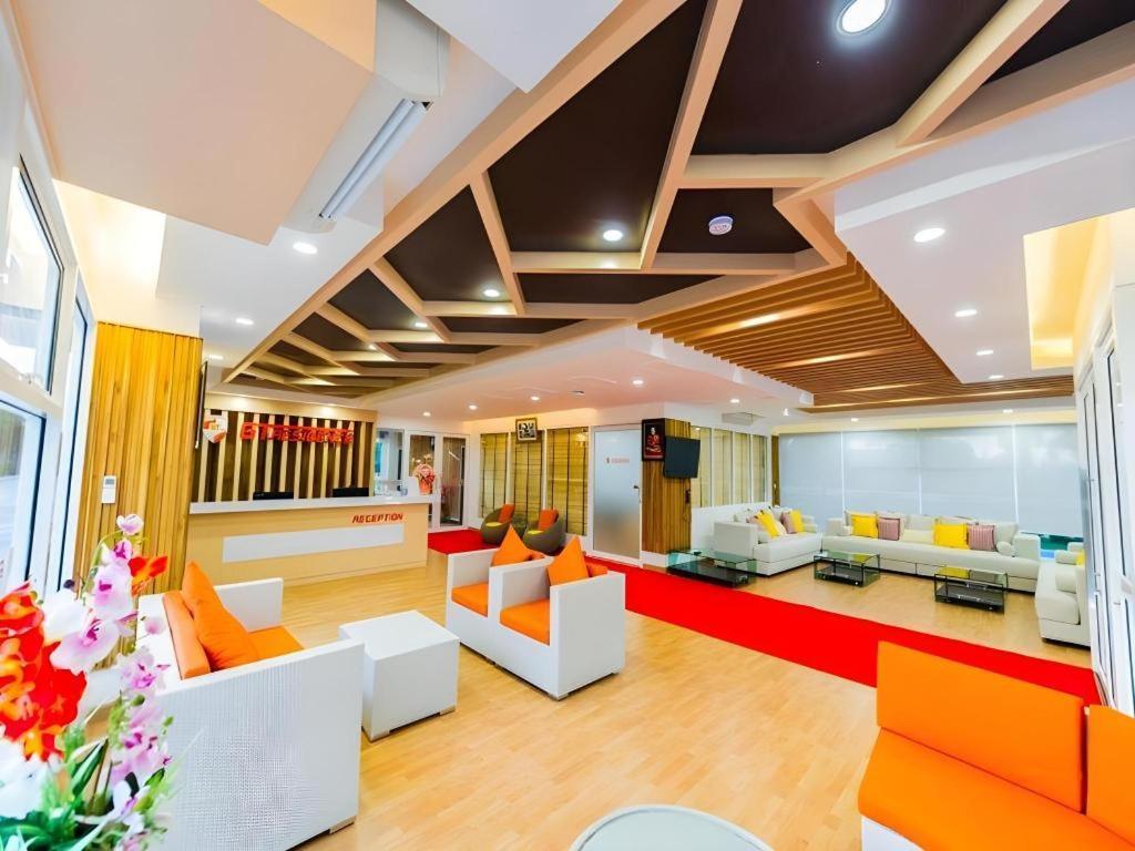 Gt Residence Hotel Buriram Exterior photo