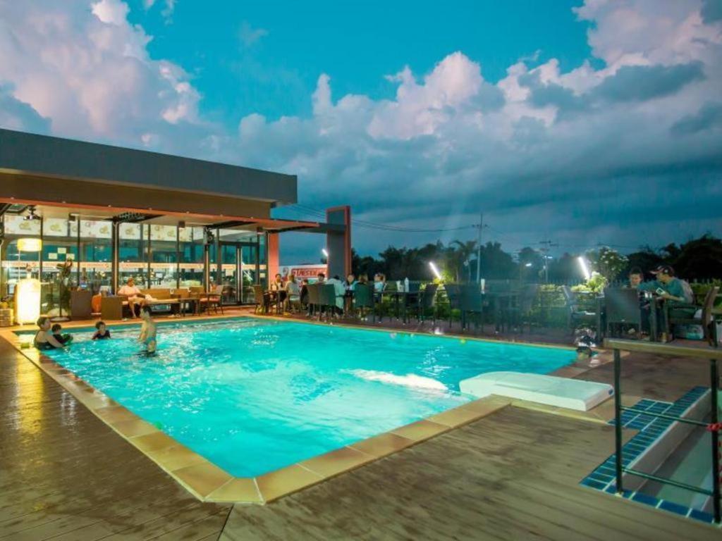 Gt Residence Hotel Buriram Exterior photo