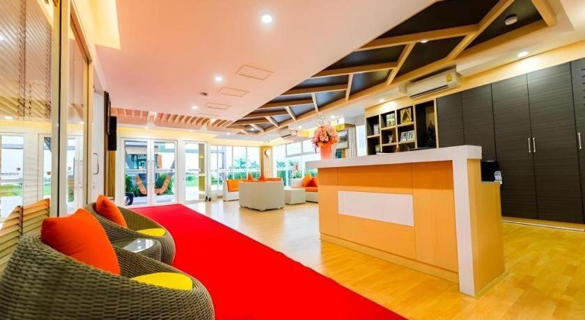Gt Residence Hotel Buriram Exterior photo